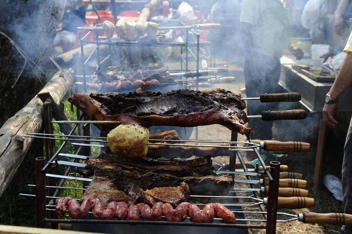 churrasco-gratuito-com-2-toneladas-de-carne-marca-inicio-da-comemoracao-do-aniversario-de-porto-alegre