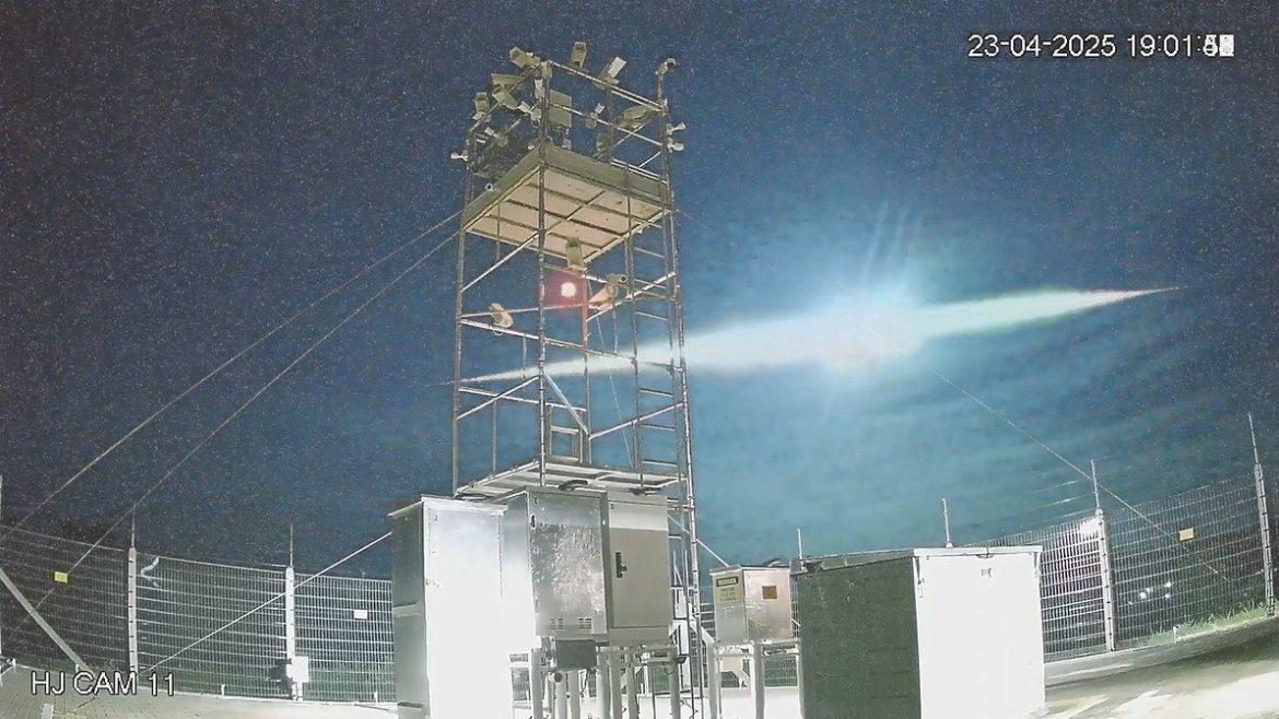 video:-passagem-de-meteoro-‘superbolido’-ilumina-o-ceu-sobre-o-rs