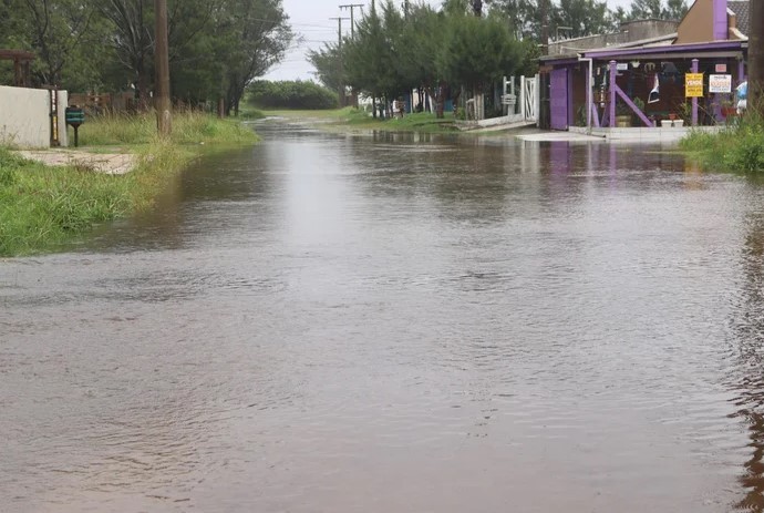 em-situacao-de-emergencia-apos-chuva,-municipio-do-litoral-norte-do-rs-cancela-evento-de-pascoa