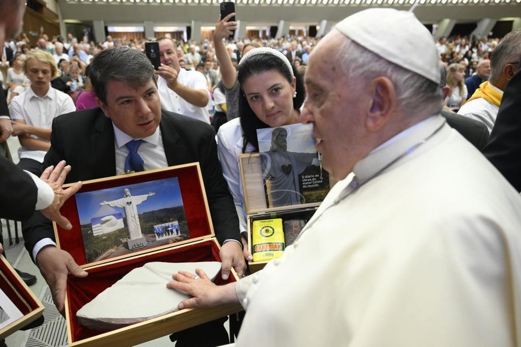 missa-em-homenagem-ao-papa-francisco-sera-realizada-na-maior-estatua-de-cristo-do-brasil