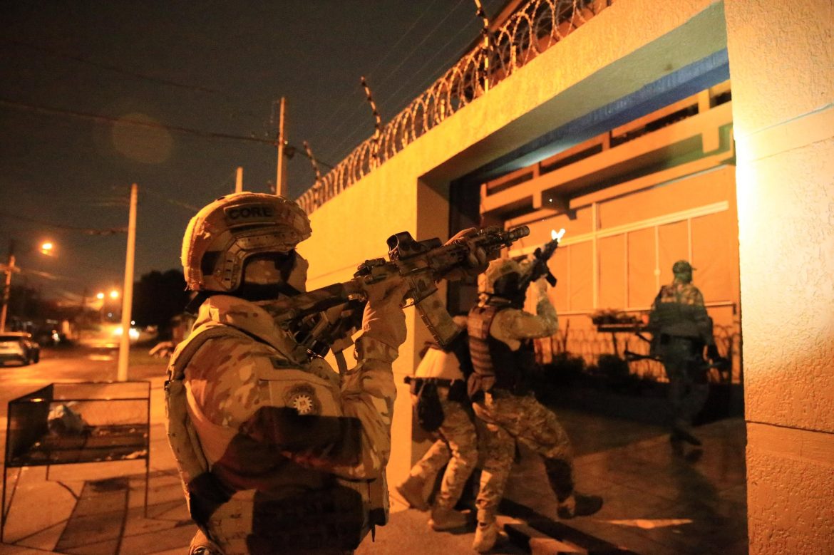 policia-prende-grupo-criminoso-suspeito-de-expulsar-moradores-de-condominios-para-traficar-drogas-em-canoas