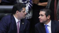 brasil-recebe-lote-e-assegura-vacina-da-covid-para-2025-e-2026,-diz-padilha