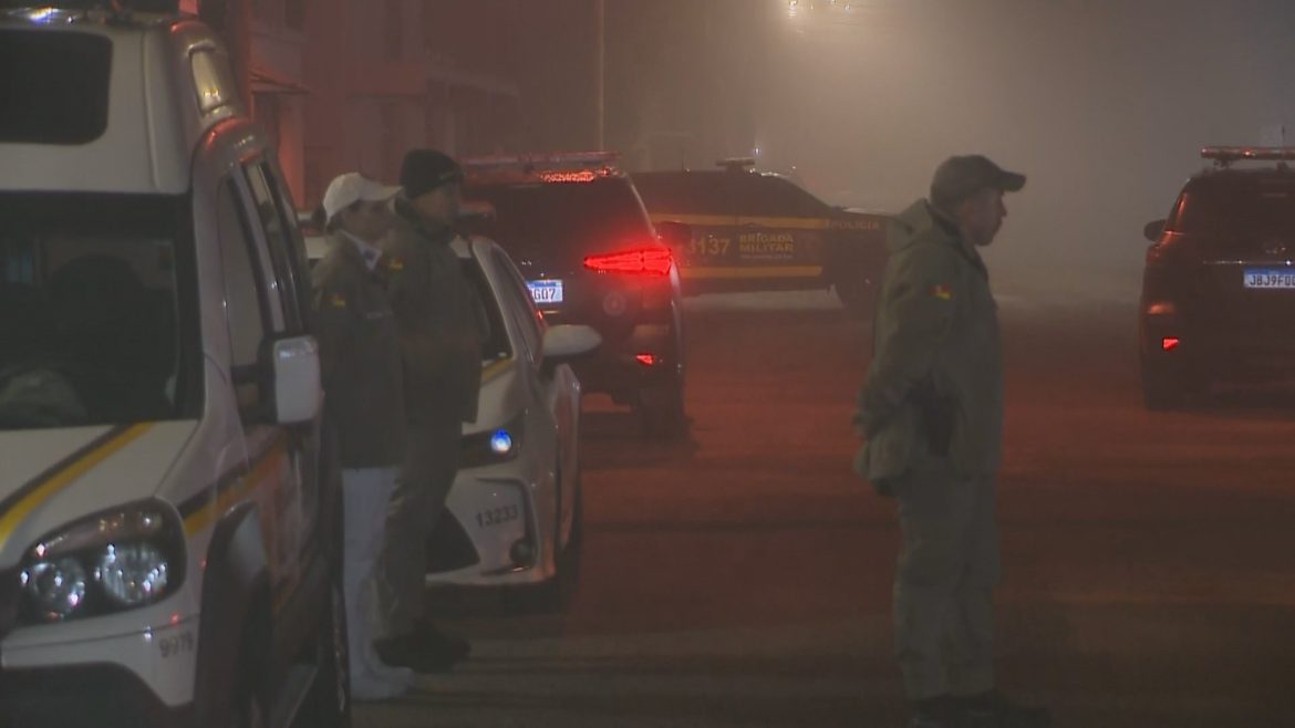 pm-da-reserva-suspeito-de-violencia-domestica-se-entrega-apos-12h-de-negociacao-em-santa-maria,-diz-bm