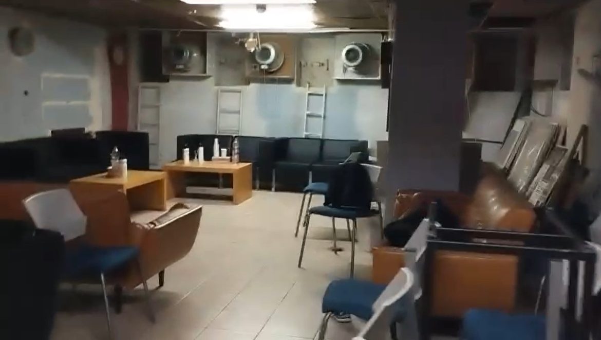 secretario-de-seguranca-de-porto-alegre-mostra-bunker-onde-esta-abrigado-em-israel:-‘rusticidade’