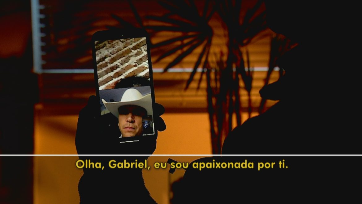 ‘golpe-do-amor’:-golpistas-se-passam-por-cantor-de-baile-da-terceira-idade;-aposentada-acreditou-estar-noiva