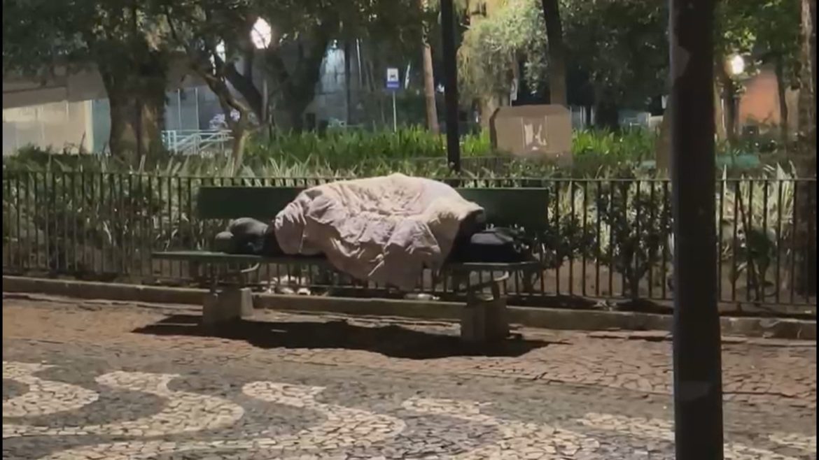 quase-8-mil-pessoas-vivem-em-situacao-de-rua-em-18-cidades-da-regiao-metropolitana-de-porto-alegre,-apontam-prefeituras