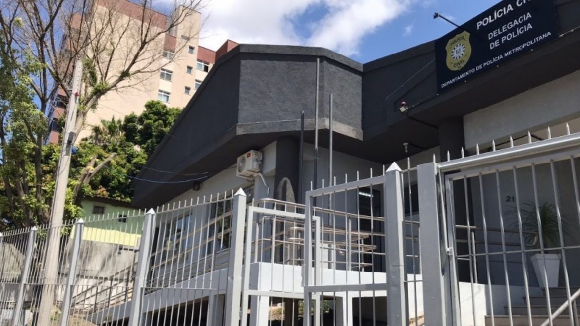 dois-adultos-e-bebe-de-2-meses-sao-mortos-em-esteio,-diz-policia dois-adultos-e-bebe-de-2-meses-sao-mortos-em-esteio,-diz-policia