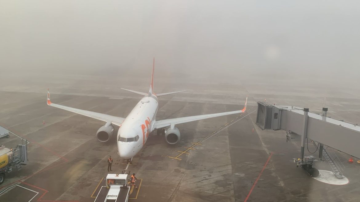 neblina-suspende-pousos-e-decolagens-no-aeroporto-salgado-filho,-em-porto-alegre