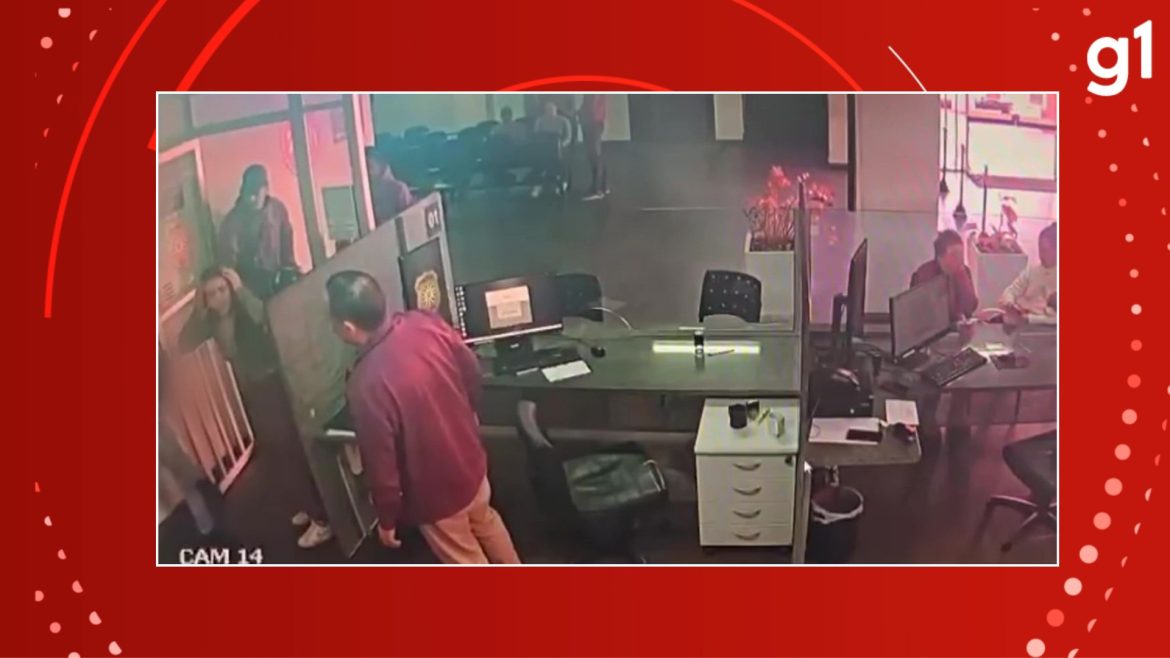 bebe-engasgado-e-salvo-por-policial-em-delegacia-do-rs;-video