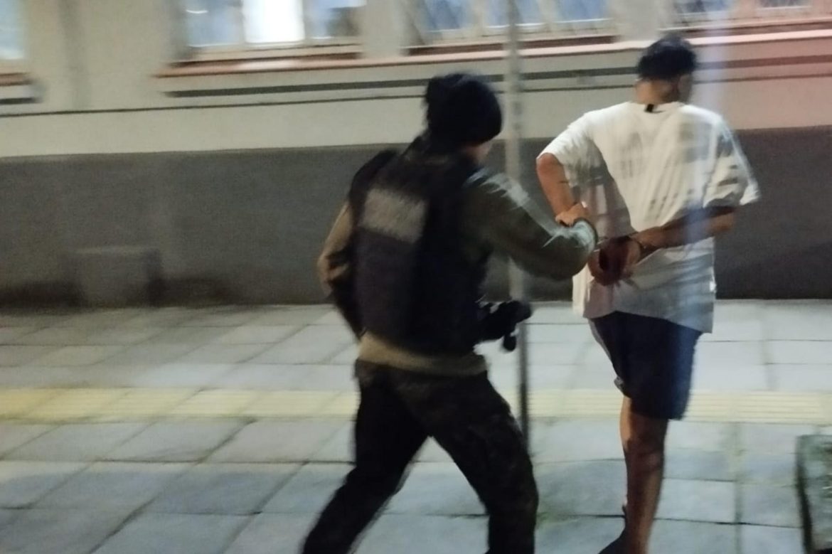 filho-e-preso-por-suspeita-de-matar-mae-de-77-anos-asfixiada-e-ligar-para-avisar-policia-em-porto-alegre