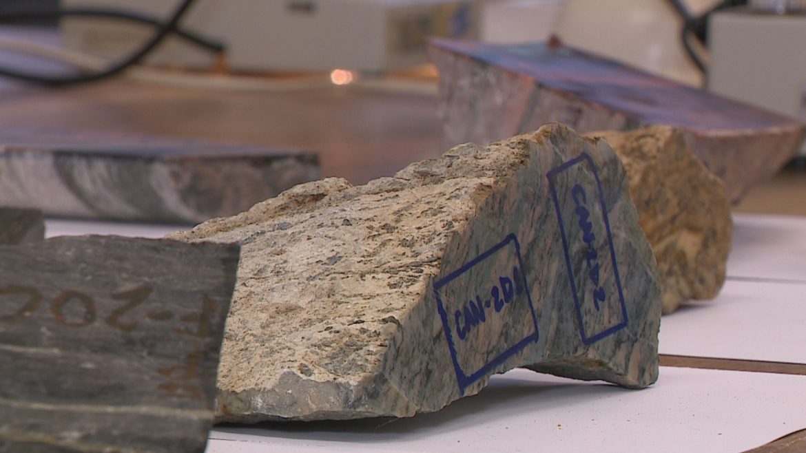 exploracao-de-terras-raras-com-responsabilidade-ambiental-pode-impulsionar-economia-do-rs,-diz-professor