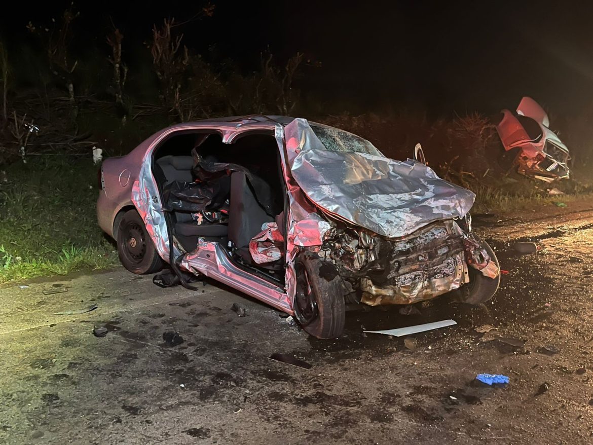 colisao-entre-dois-carros-deixa-tres-mortos-na-rs-475-em-getulio-vargas