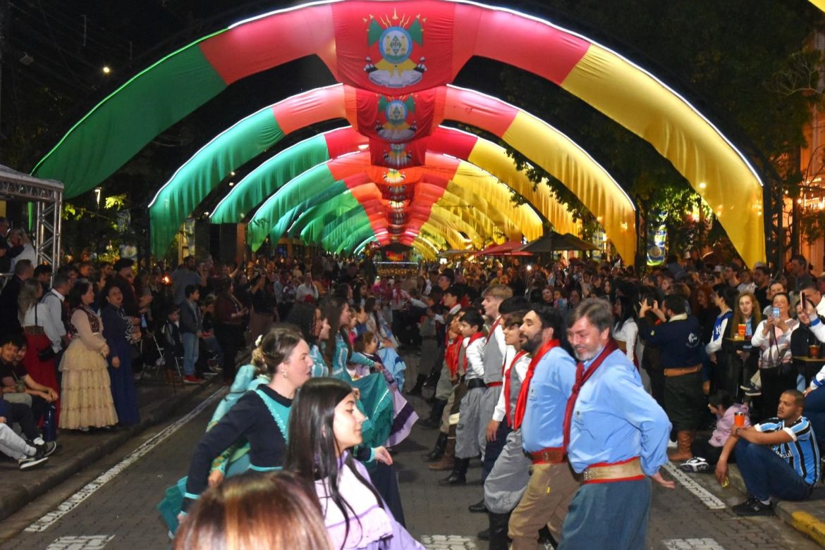 ‘estamos-em-polvorosa’,-diz-organizador-de-desfile-farroupilha-noturno-em-santa-cruz-do-sul