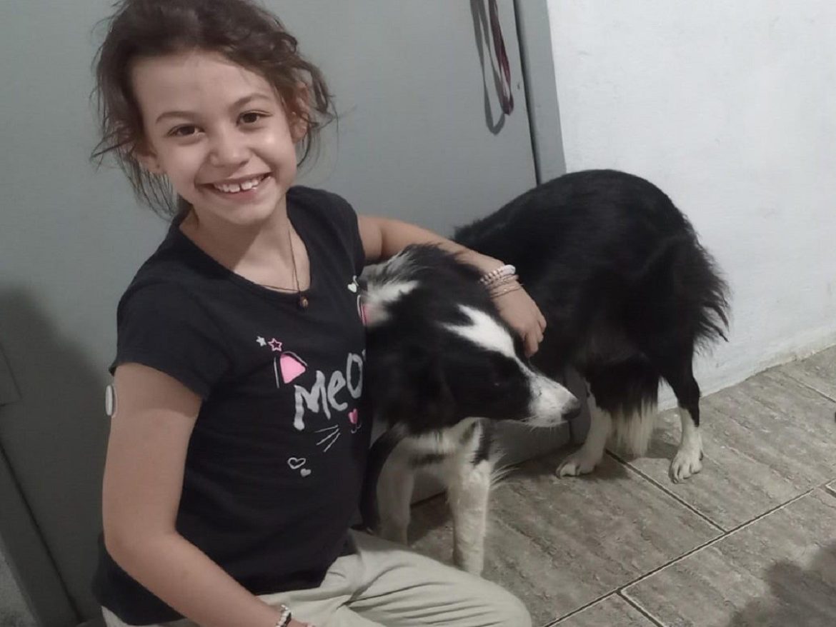 video:-cadela-adotada-por-familia-auxilia-no-controle-de-alteracoes-glicemicas-da-tutora-com-diabetes