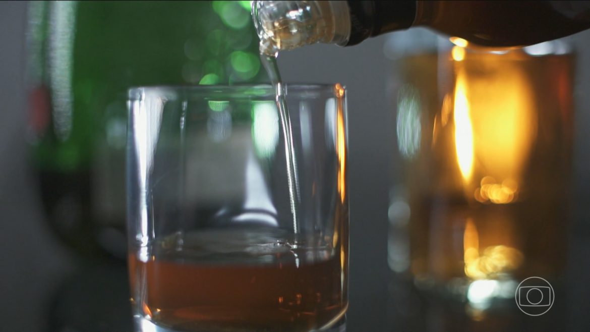 rs-descarta-presenca-de-metanol-em-caso-suspeito-de-intoxicacao-por-cachaca-em-porto-alegre;-outro-segue-em-investigacao