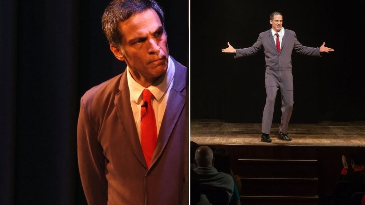 mateus-solano-da-tapa-em-celular-ao-ser-filmado-em-peca-de-teatro-no-rs mateus-solano-da-tapa-em-celular-ao-ser-filmado-em-peca-de-teatro-no-rs