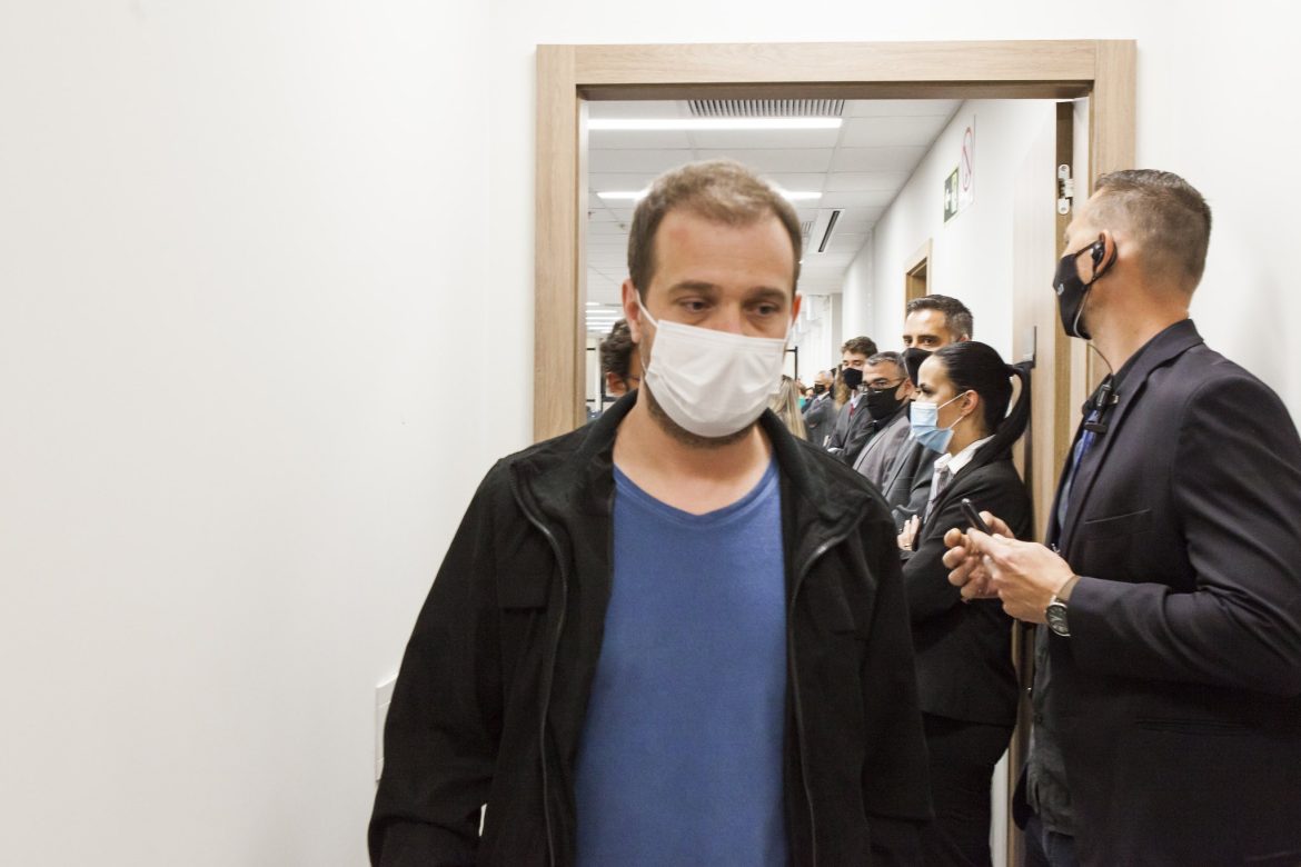 boate-kiss:-condenado-por-incendio-que-matou-242-pessoas-obtem-direito-a-saida-da-prisao-para-trabalho