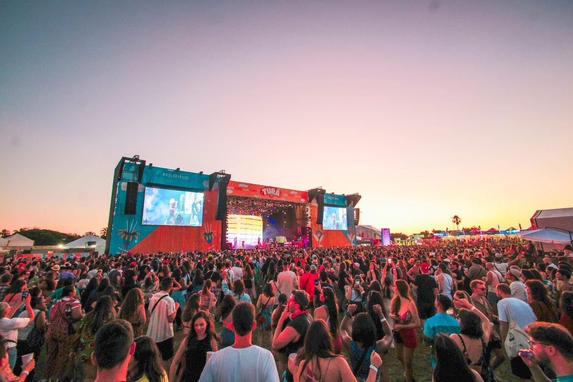 festival-tura-volta-a-porto-alegre-neste-fim-de-semana-com-alcione,-ney-matogrosso-e-mais-20-atracoes