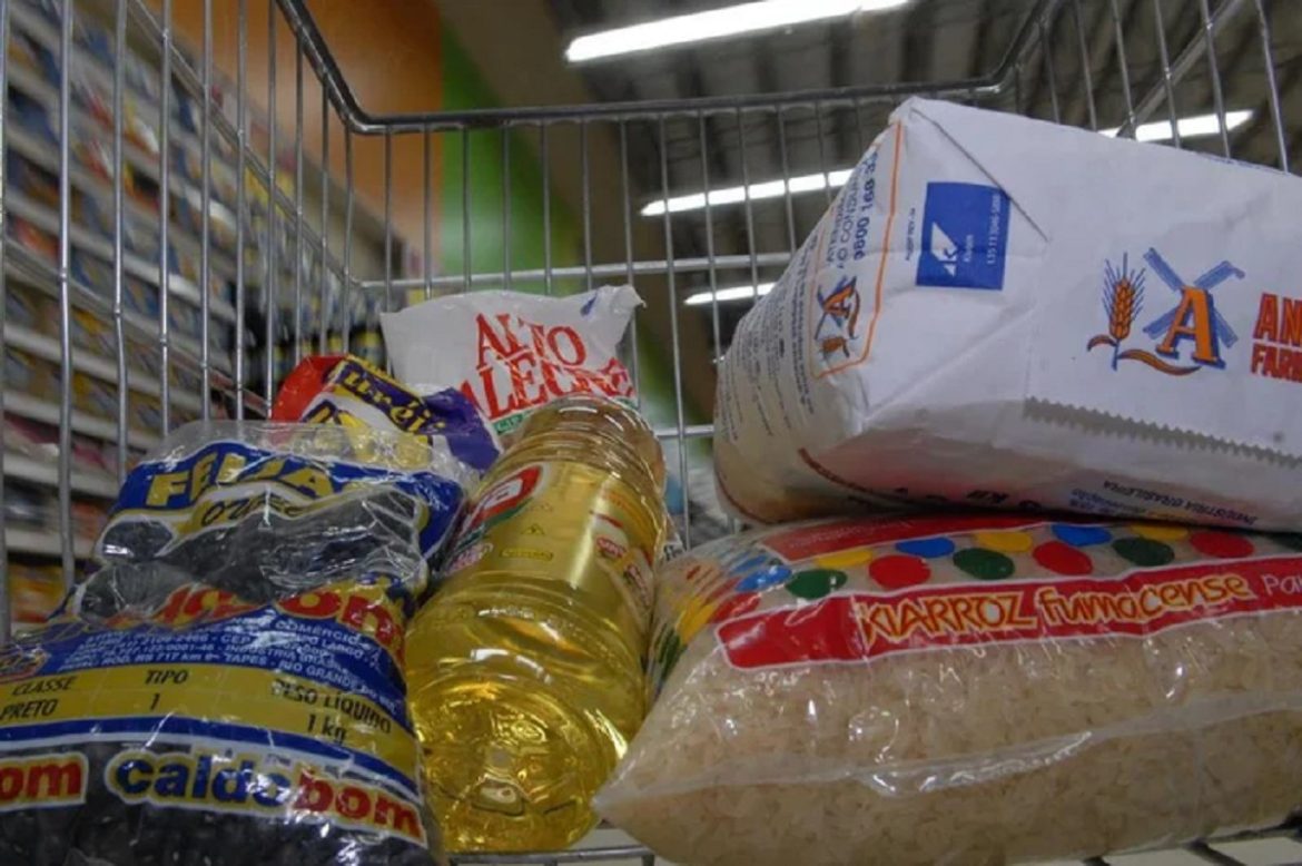 ‘a-carne-ficou-pra-tras’,-diz-dona-de-casa-que-integra-os-15%-da-populacao-do-rs-que-vive-em-inseguranca-alimentar