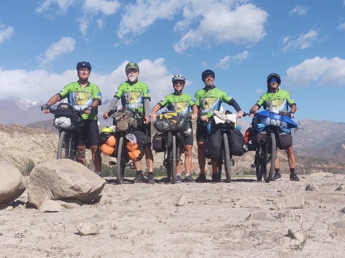 do-brasil-ao-chile-de-bike:-grupo-de-amigos-50+-encara-viagem-de-40-dias-para-cruzar-os-andes-pedalando