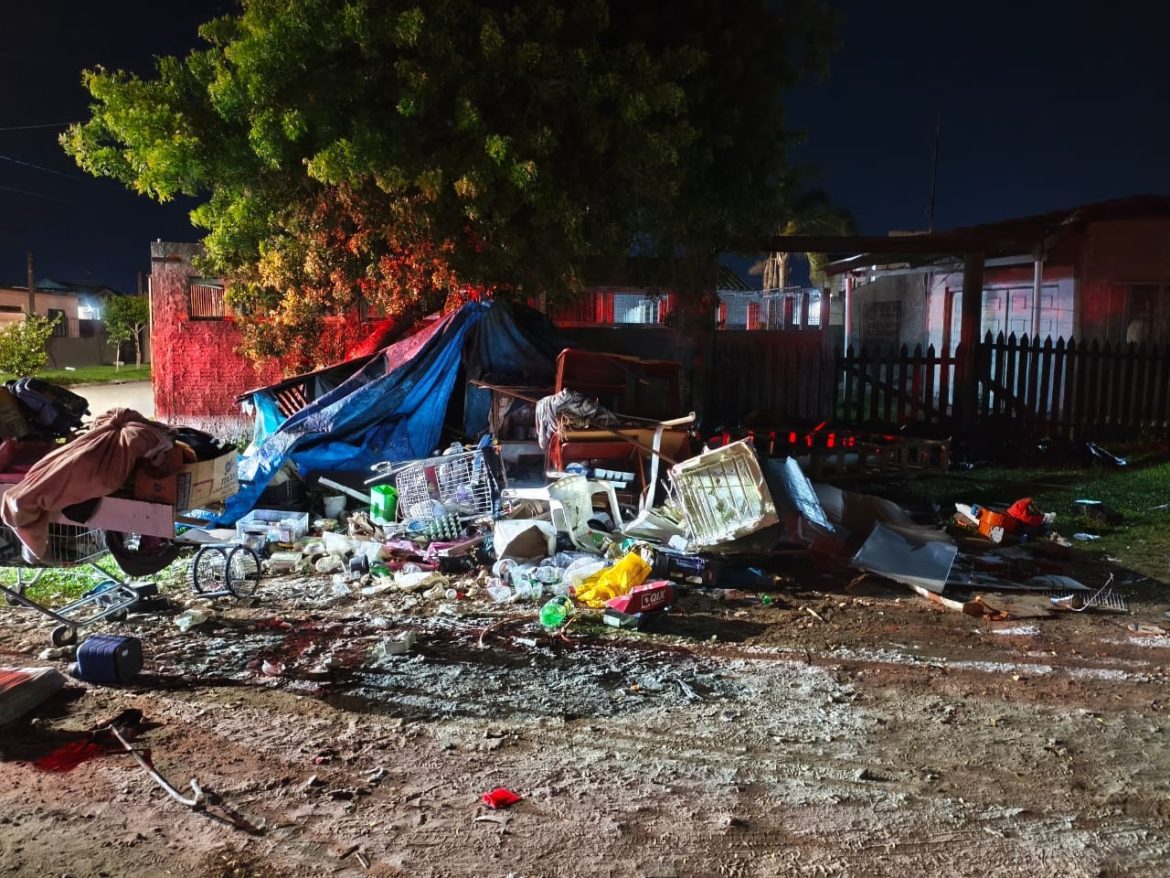homem-em-situacao-de-rua-de-56-anos-morre-apos-ser-espancado-por-grupo-em-rio-grande,-diz-policia