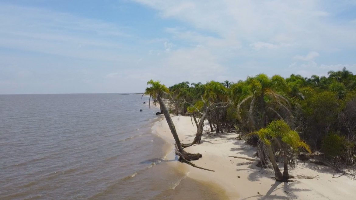 conhecido-pelo-mar-chocolatao,-litoral-do-rs-tem-praia-apelidada-de-‘caribe-gaucho’;-saiba-onde-fica