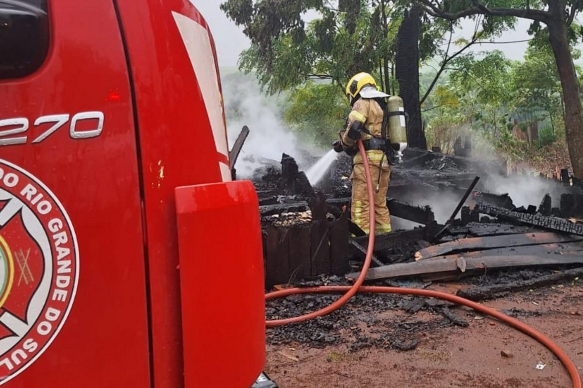 morre-segundo-indigena-vitima-de-incendio-que-atingiu-cadeia-em-aldeia-no-norte-do-rs