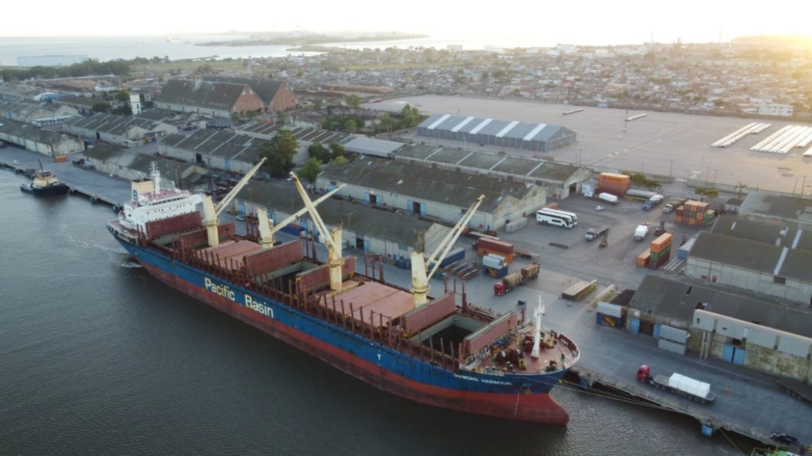 financiamento-de-r$-331-milhoes-do-bndes-visa-preparar-porto-de-rio-grande-para-navios-maiores
