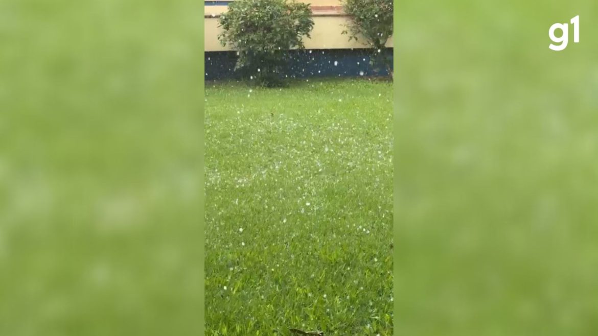 video:-com-chegada-de-frente-fria,-tempo-vira-e-cidades-do-rs-registram-queda-de-granizo