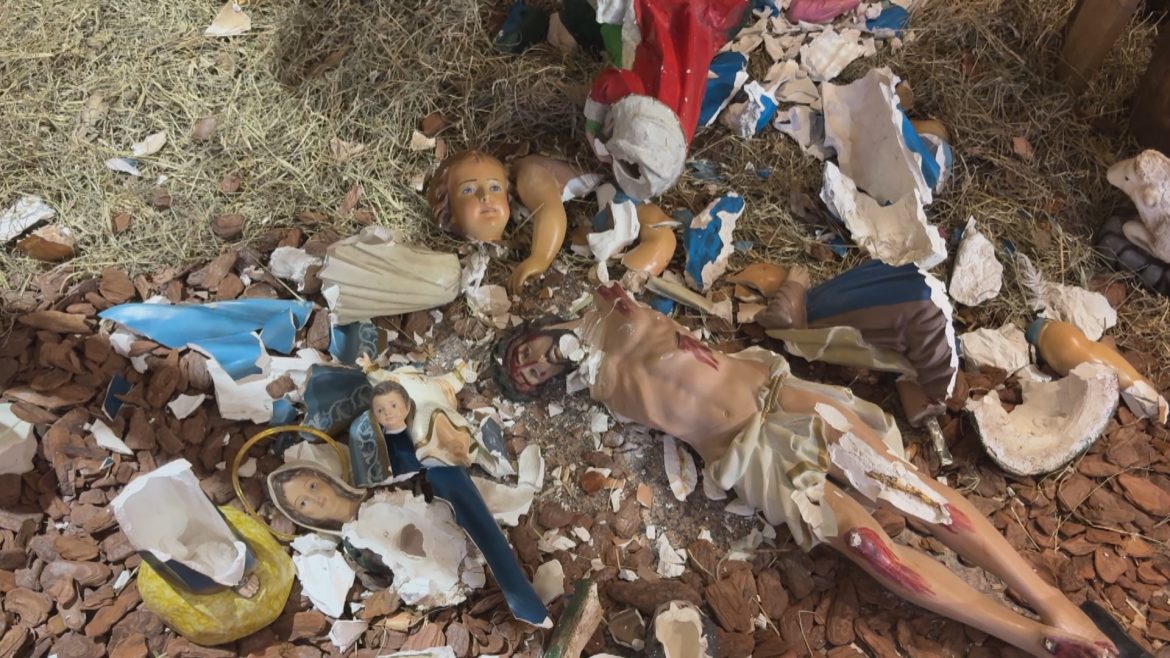 igreja-e-alvo-de-vandalismo-tres-vezes-em-menos-de-uma-semana-no-rs;-na-mais-recente,-presepio-foi-destruido