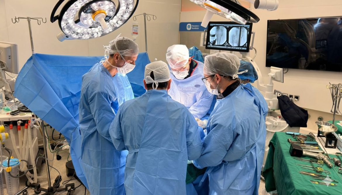 cirurgia-inedita-no-rs-usa-haste-interna-motorizada-para-corrigir-deformidade-ossea-em-adolescente