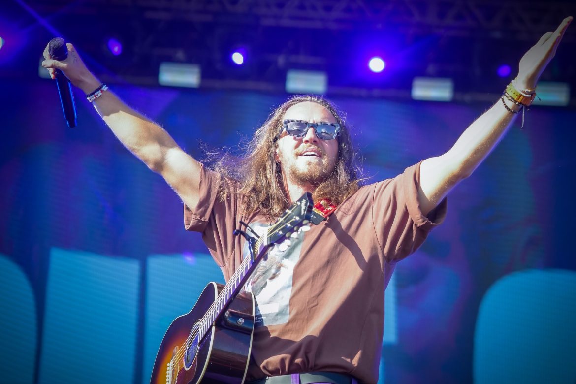 ‘feliz-em-estar-de-volta’,-diz-vitor-kley-sobre-expectativa-para-show-no-planeta-atlantida-2026