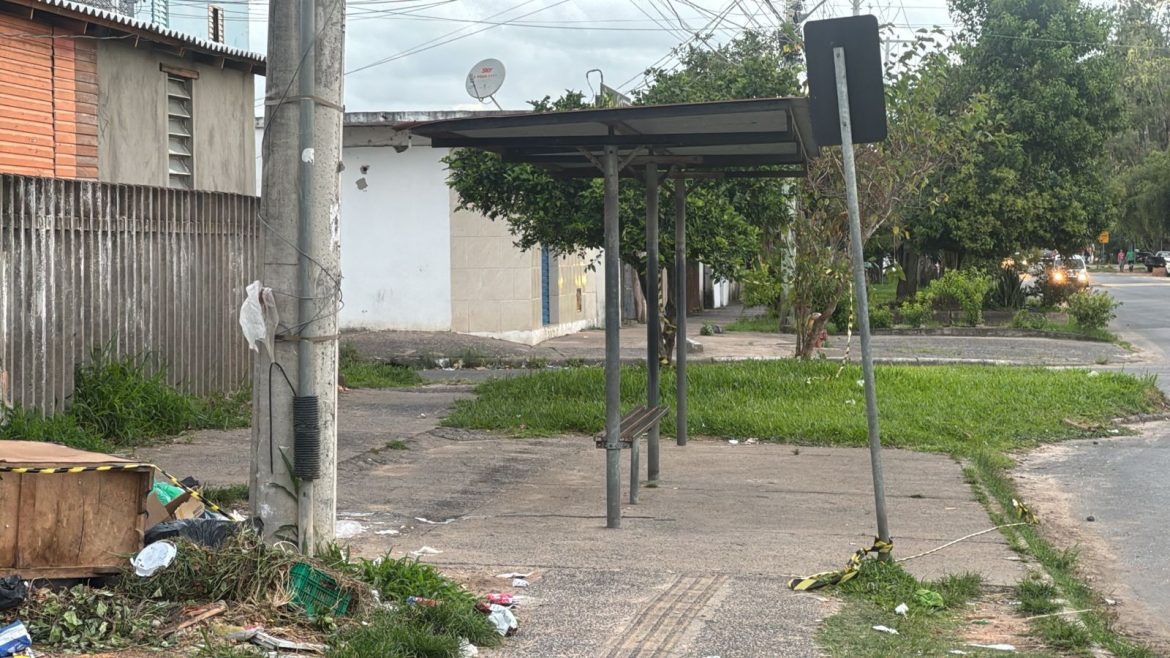 homem-e-preso-suspeito-de-matar-ex-companheira-a-facadas-em-parada-de-onibus-em-porto-alegre