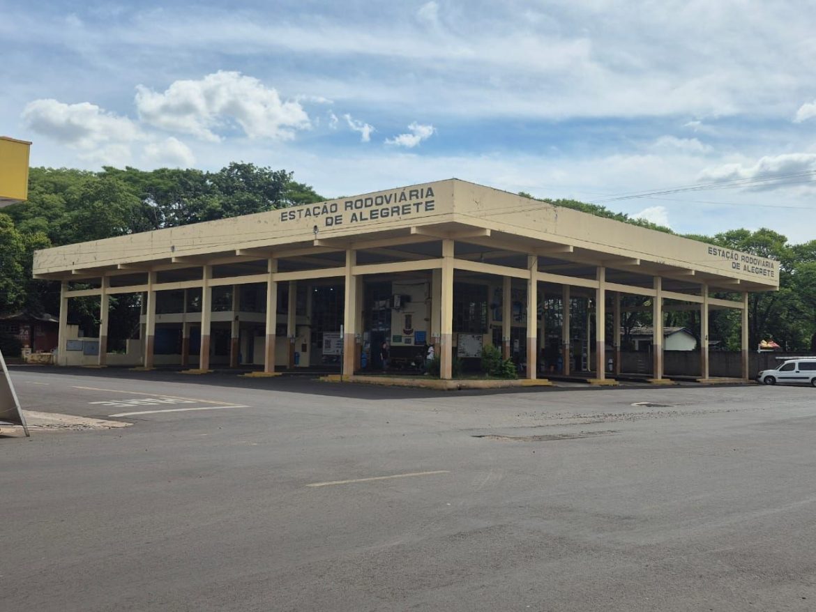 jovem-que-agrediu-e-roubou-homem-em-situacao-de-rua-e-condenado-a-18-anos-de-prisao-no-rs