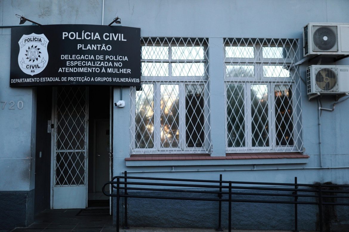homem-suspeito-de-esfaquear-companheira-e-preso-em-porto-alegre-por-tentativa-de-feminicidio