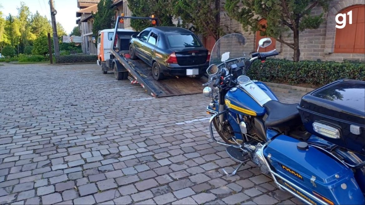 prf-apreende-veiculo-com-225-multas-e-divida-quase-4-vezes-maior-que-o-valor-do-carro-no-rs