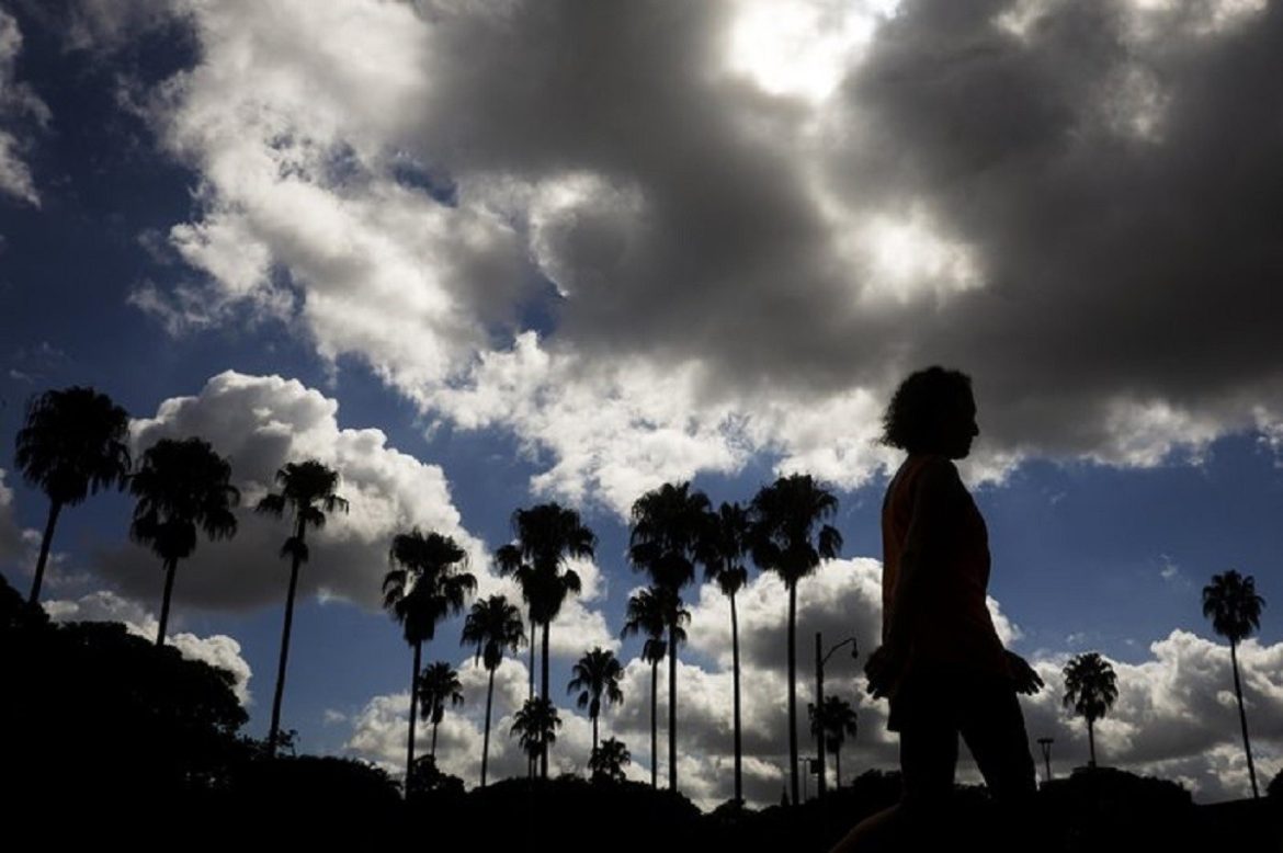 rs-tem-semana-de-calor-intenso-e-virada-no-tempo-com-previsao-de-chuva-e-temporais