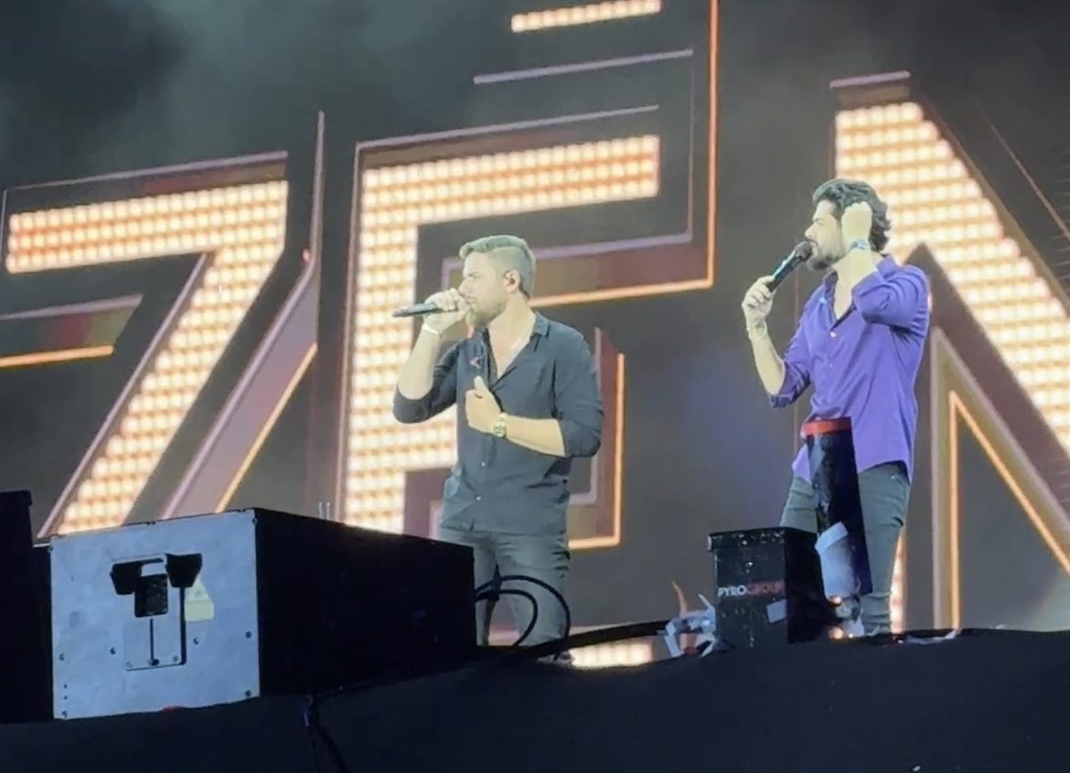 ze-neto-&-cristiano-entregam-noite-de-sofrencia-e-muita-emocao-no-planeta-atlantida