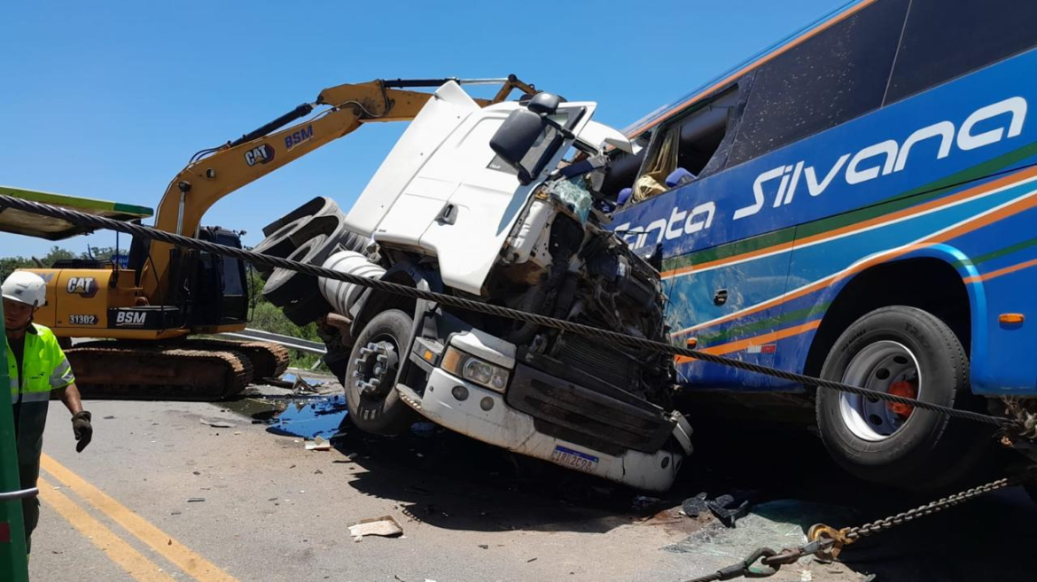caminhoneiro-de-25-anos-causou-acidente-que-matou-11-pessoas-em-onibus-na-br-116,-no-sul-do-rs,-diz-policia