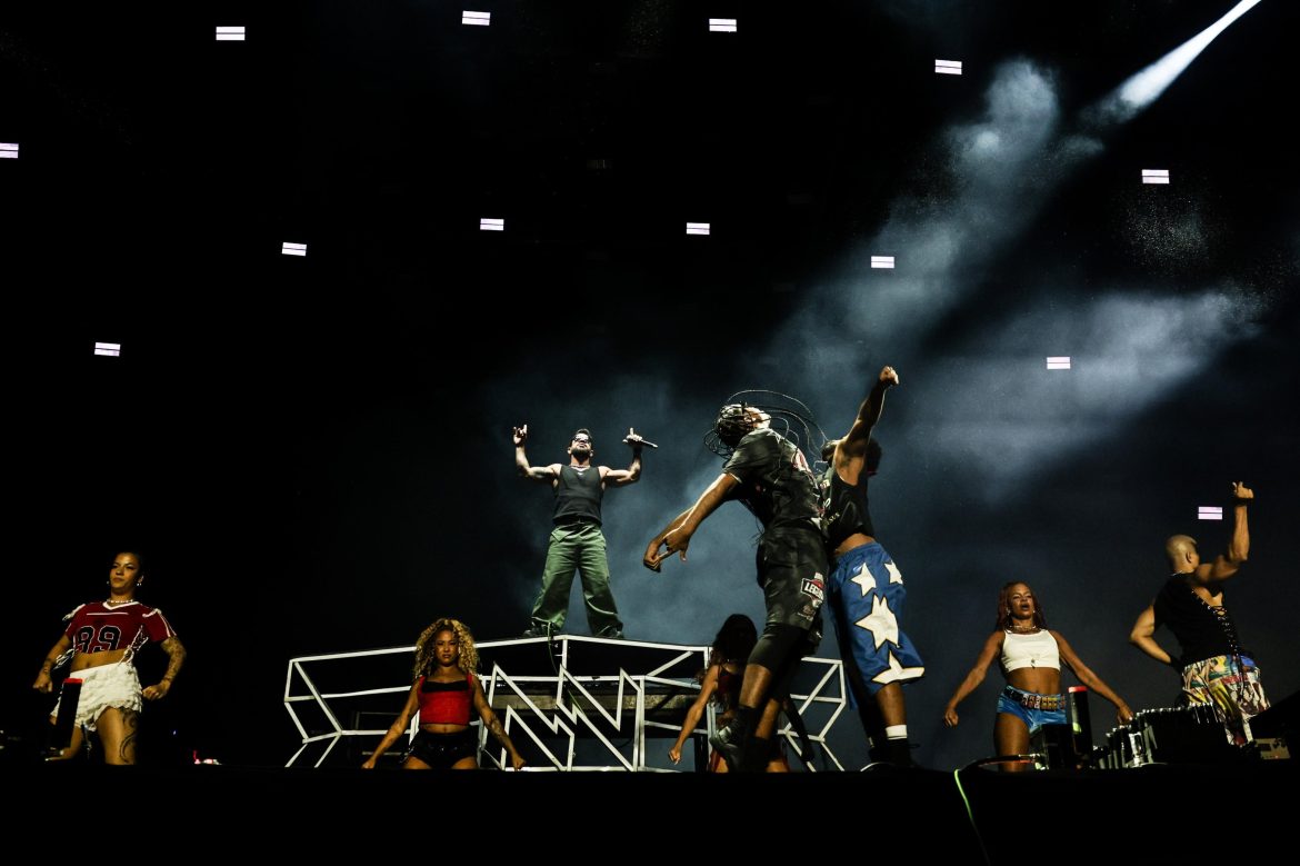 ‘meu-pai-fica-mais-nervoso,-fica-suando’:-dennis-e-a-filha-tilia-comentam-parceria-no-planeta-atlantida