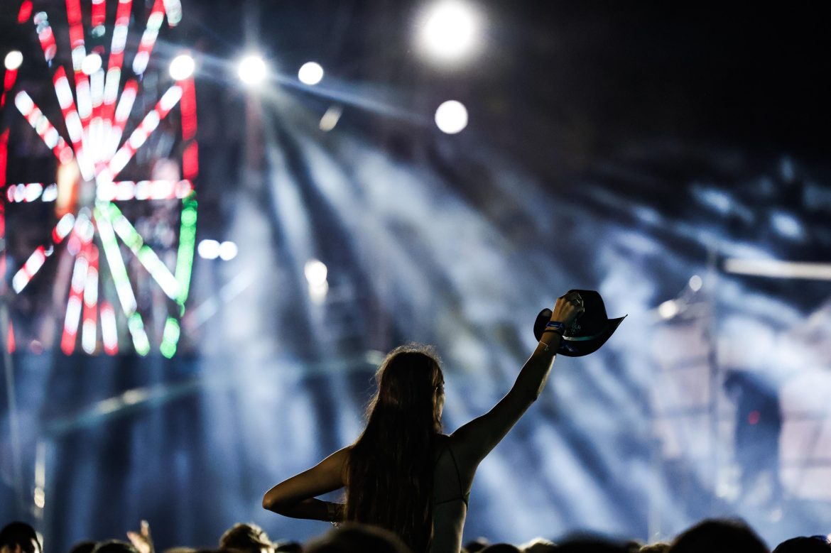 de-geracao-pra-geracao:-historias-de-familias-que-fazem-do-planeta-atlantida-um-legado-ha-30-anos