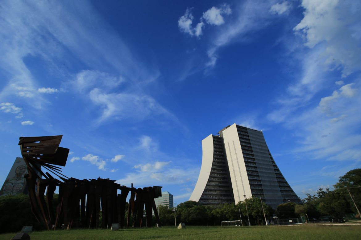 fevereiro-sera-de-muito-calor-e-chuva-dentro-da-media-no-rs