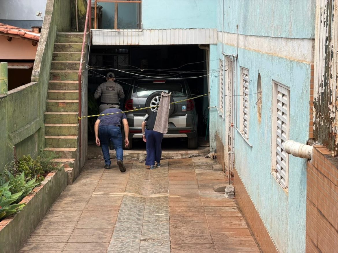 mulher-de-24-e-morta-dentro-de-casa-em-ijui;-suspeita-e-de-feminicidio-cometido-pela-companheira