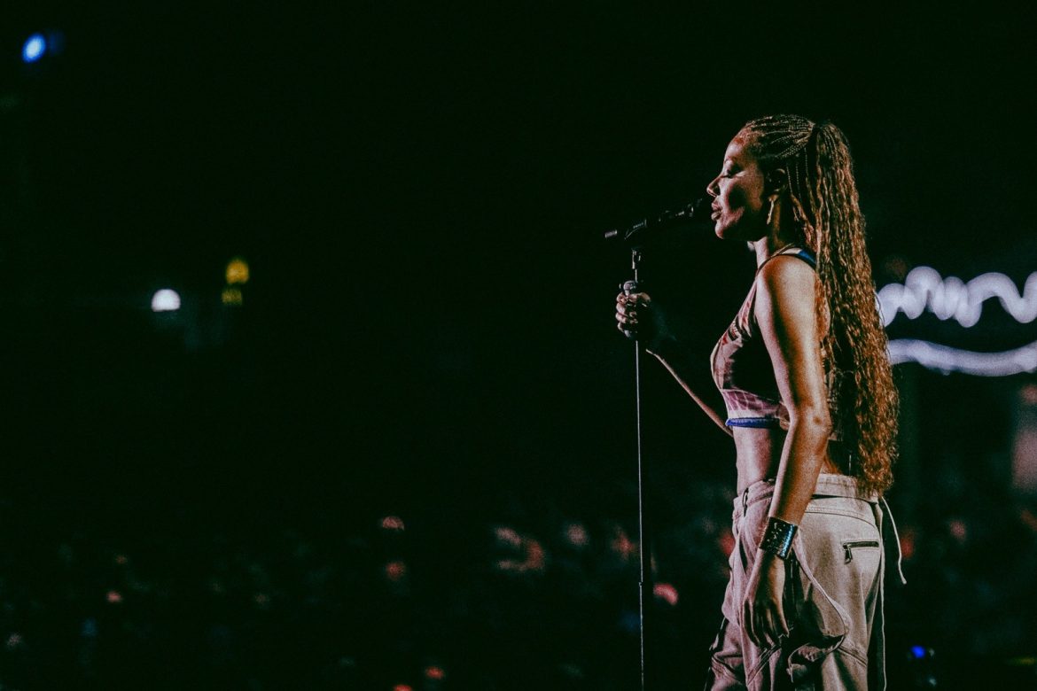 e-funk,-e-pop,-e-pagode:-ludmilla-esbanja-versatilidade-no-planeta-atlantida