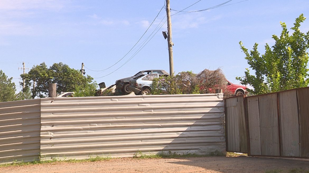 reus-por-morte-de-adolescente-e-jovem-torturados-apos-furto-de-baterias-em-deposito-do-detran-sao-julgados-no-rs;-relembre