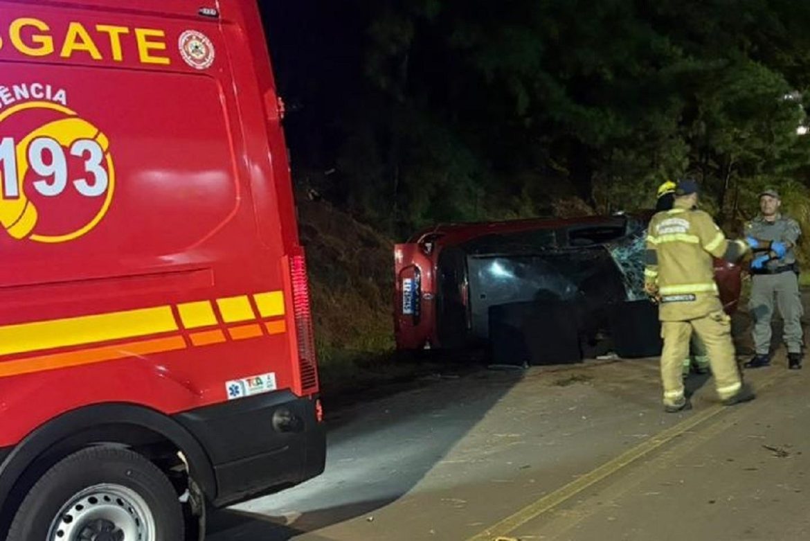 acidente-com-capotamento-deixa-um-homem-morto-na-rs-126,-em-ibiraiaras