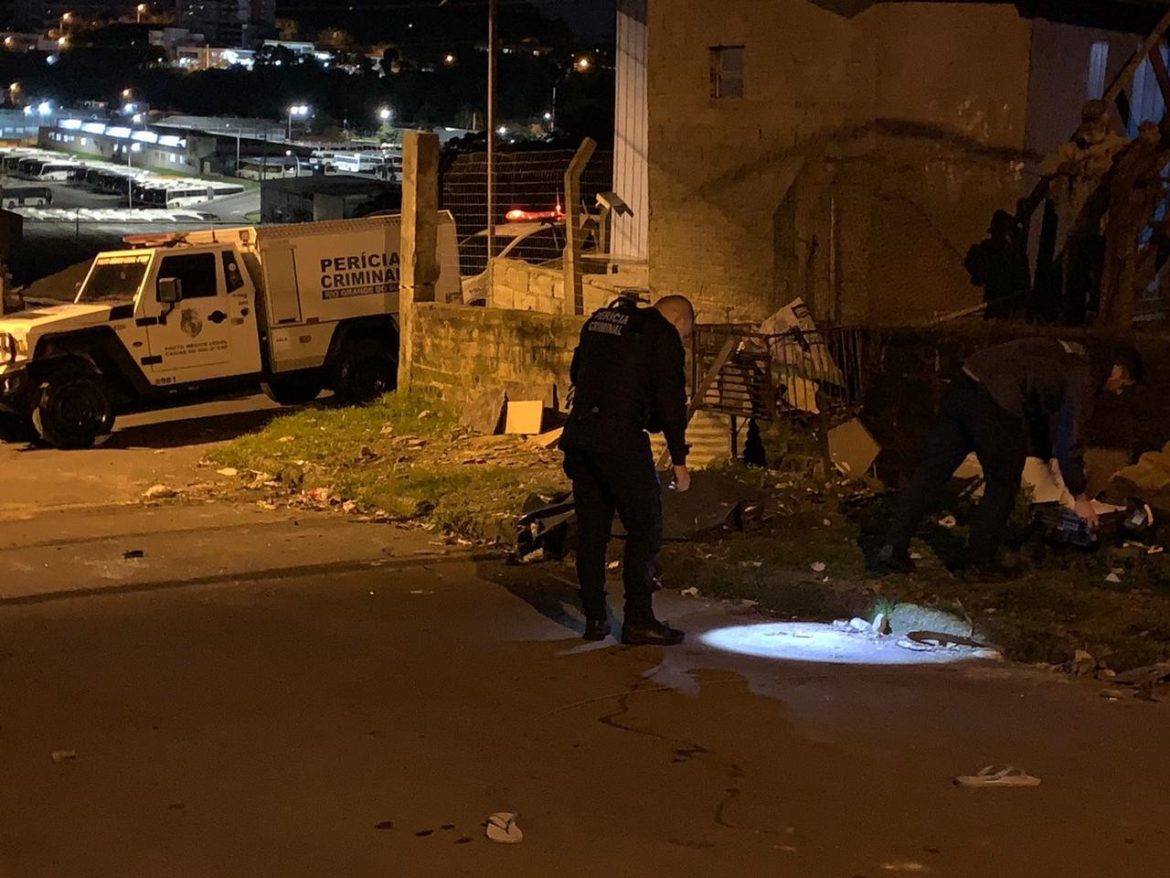 cinco-homens-sao-condenados-a-ate-90-anos-por-triplo-homicidio-de-casal-e-filha-de-9-anos-em-caxias-do-sul