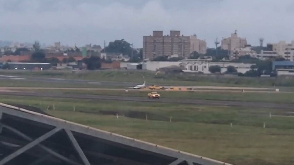 aviao-sai-da-pista-no-aeroporto-salgado-filho,-em-porto-alegre