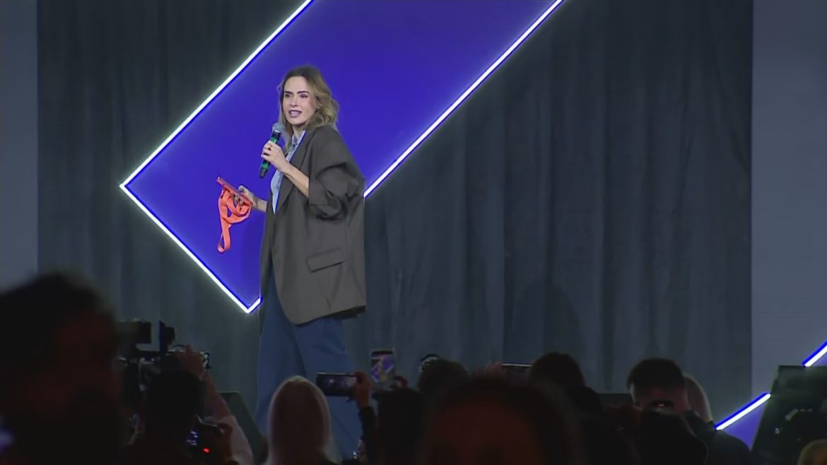 ‘coragem-e-falar-mesmo-com-a-voz-tremendo’:-ana-paula-renault-estreia-como-palestrante-e-leva-discurso-sobre-humanidade-na-gramado-summit