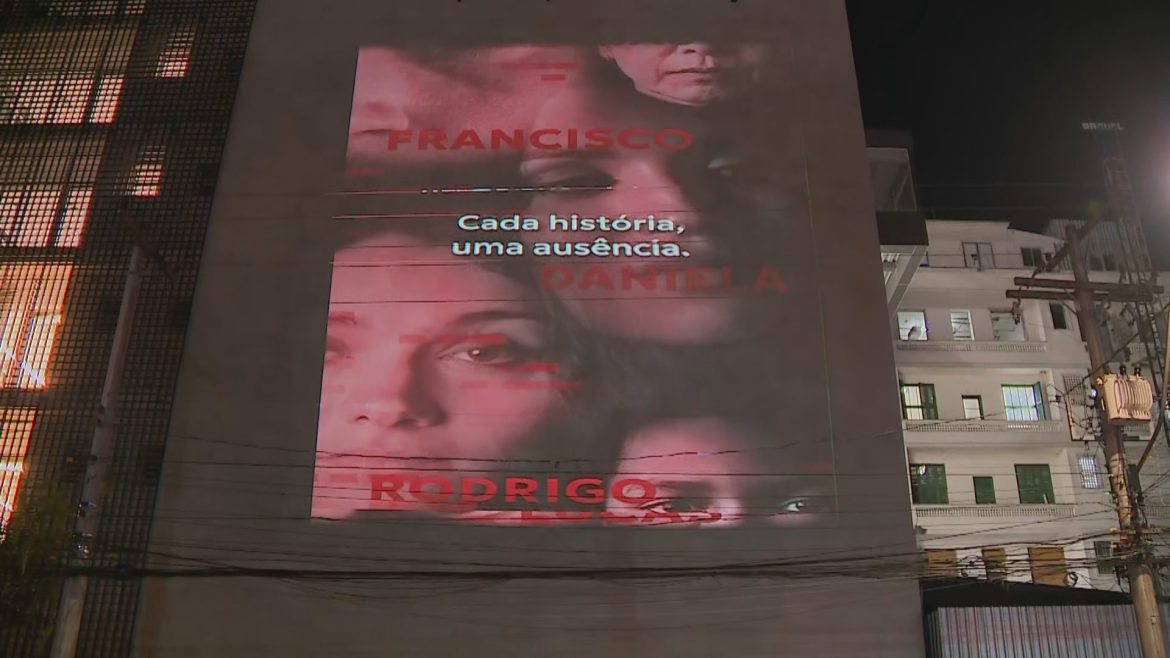 715-mil-vidas:-projecao-em-hospital-de-porto-alegre-homenageia-vitimas-da-covid-19-e-trabalho-de-profissionais-da-saude